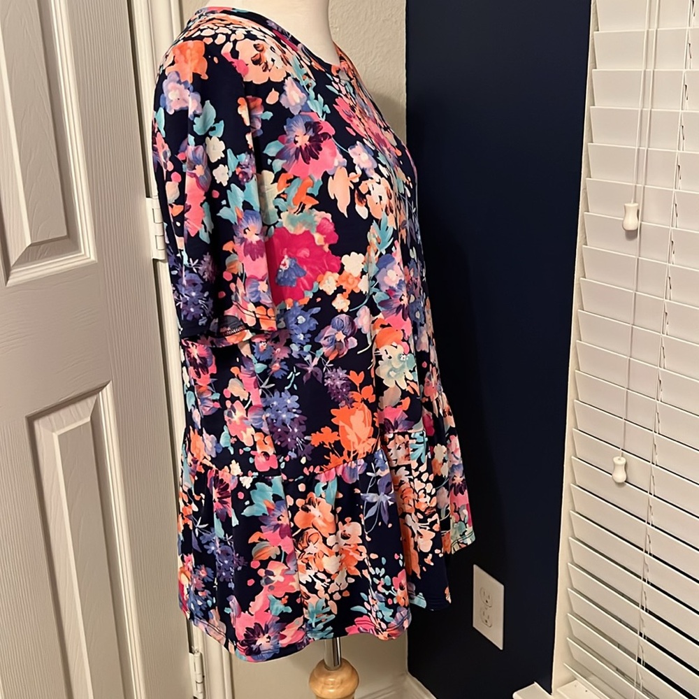 EUC 1.4.3. Story by Line Up Floral Drop Waist Short Sleeve Top - Picture 4 of 6